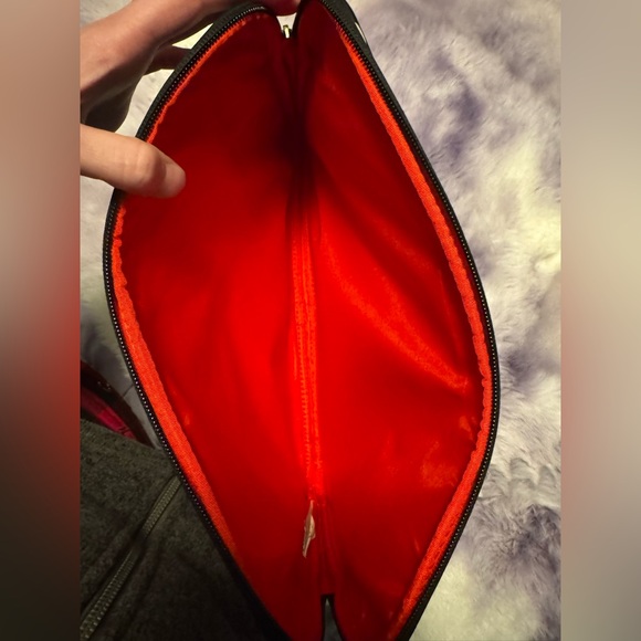 Kate Spade Black and White Polka Dot Laptop Case 14in - Picture 4 of 7